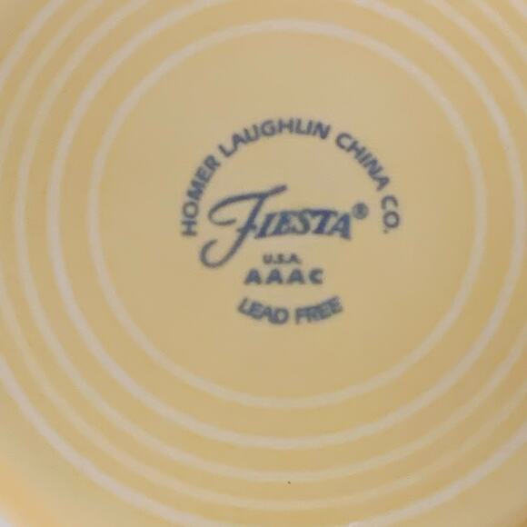 Fiestware Fiesta Yellow Salad Dessert Plates Set of 2 Homer Laughlin USA - Picture 5 of 7